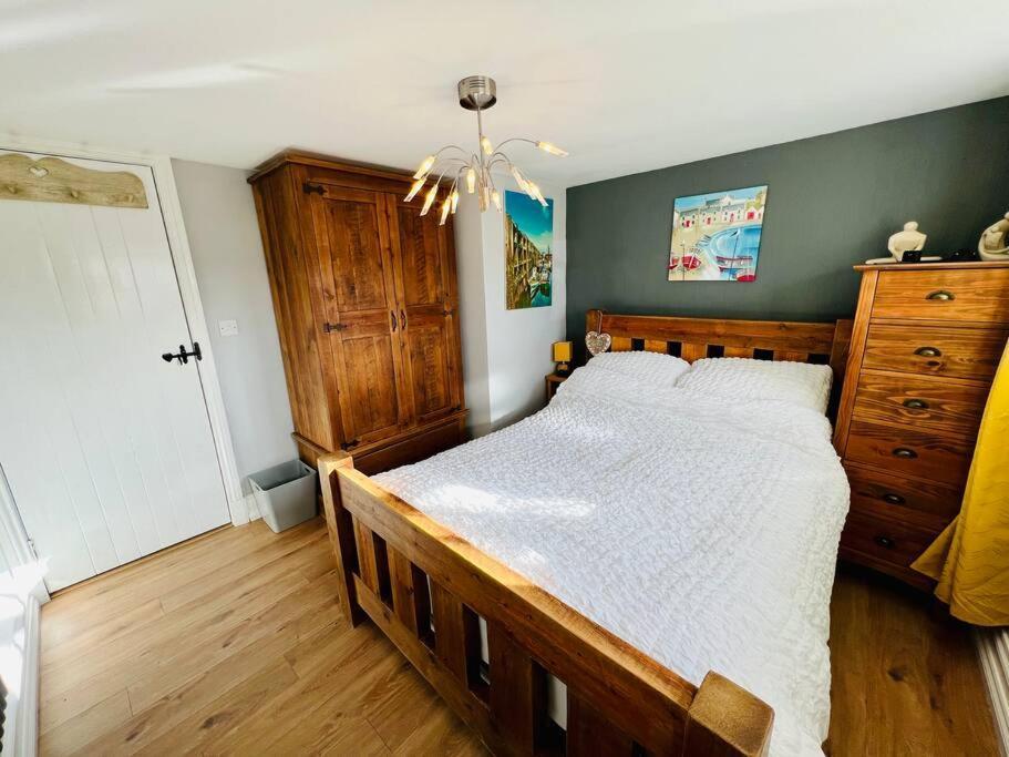 Swordfish Cottage **Next To The Harbour** Whitby Exteriör bild