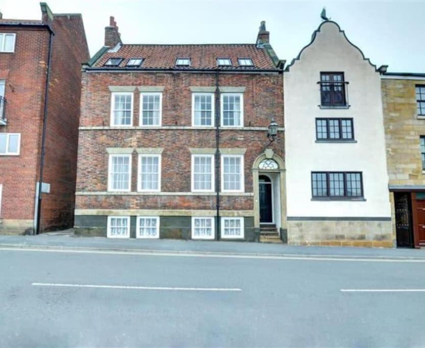 Swordfish Cottage **Next To The Harbour** Whitby Exteriör bild