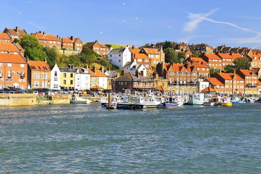 Swordfish Cottage **Next To The Harbour** Whitby Exteriör bild