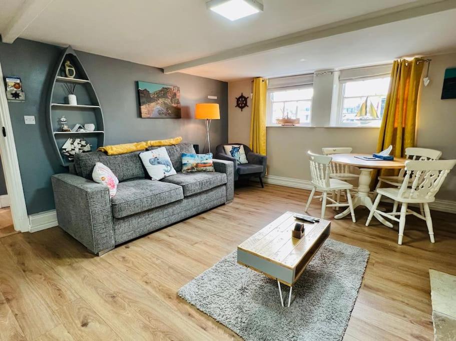 Swordfish Cottage **Next To The Harbour** Whitby Exteriör bild
